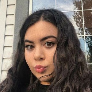 Meet your Posher, Francesca